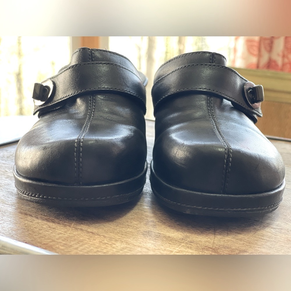 CLARKS black leather mules, size 8M, EUC‎ - Picture 2 of 7